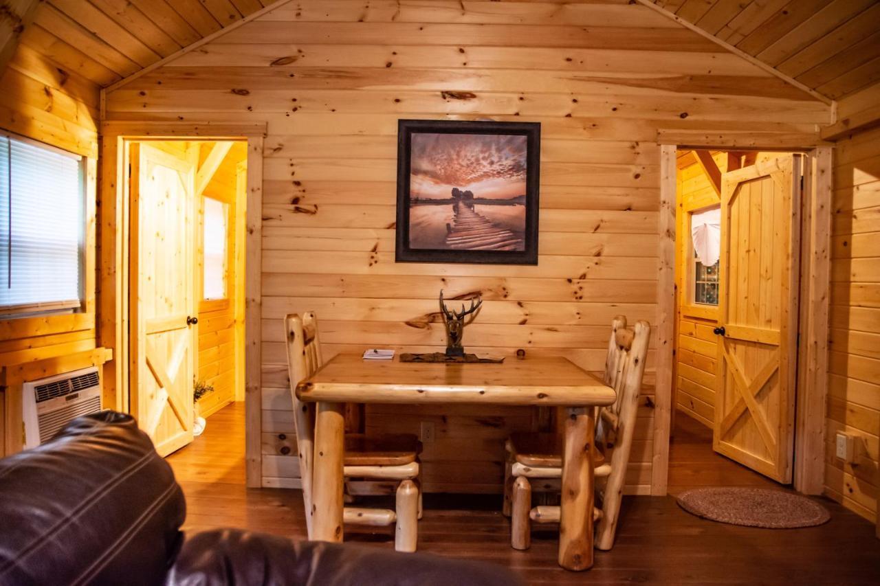 Avenwood Cabins Logan Bagian luar foto