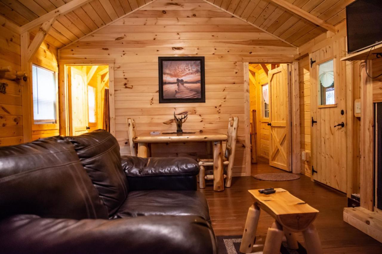 Avenwood Cabins Logan Bagian luar foto